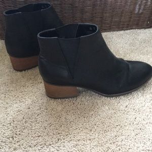 Dr. Scholls black booties